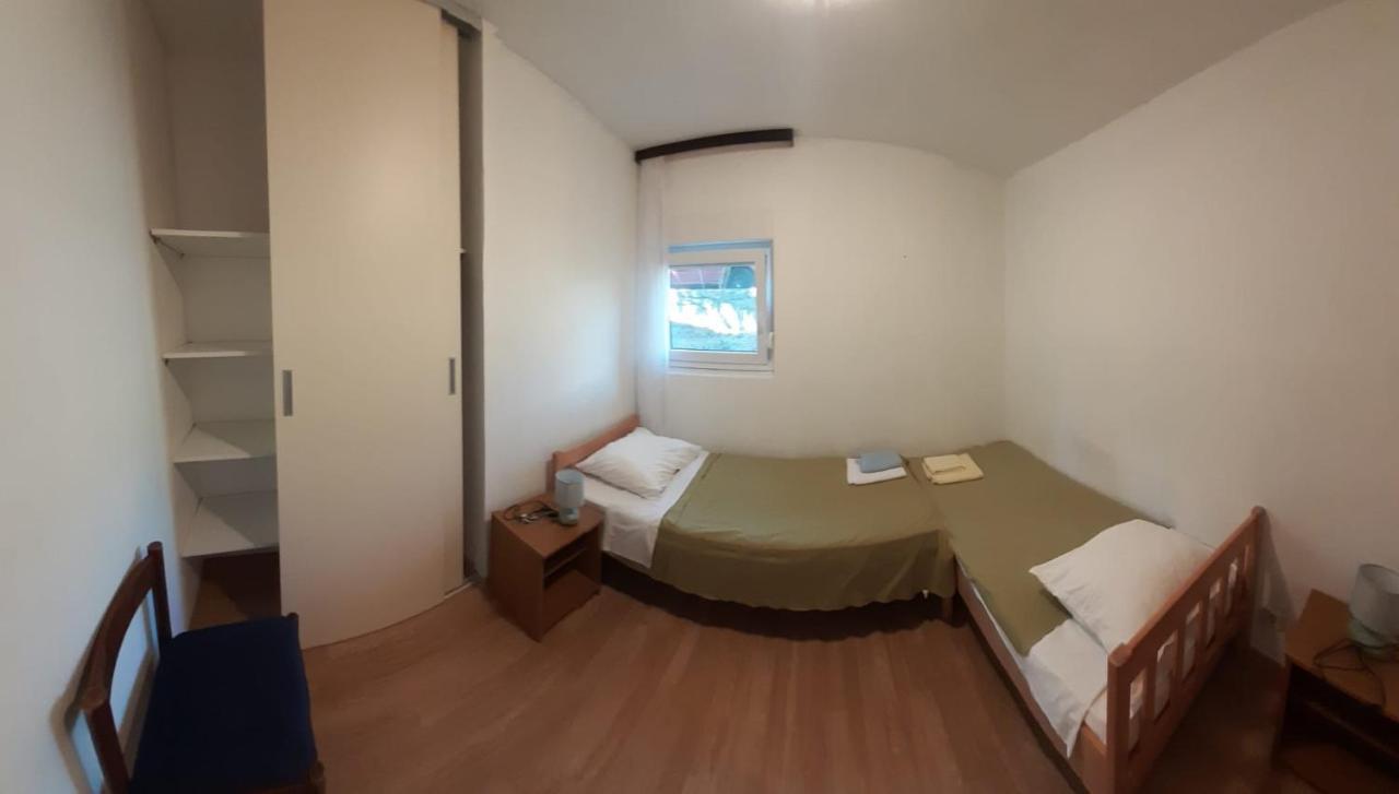 Apartments Marija Кърк Екстериор снимка