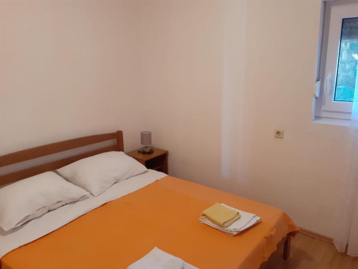 Apartments Marija Кърк Екстериор снимка