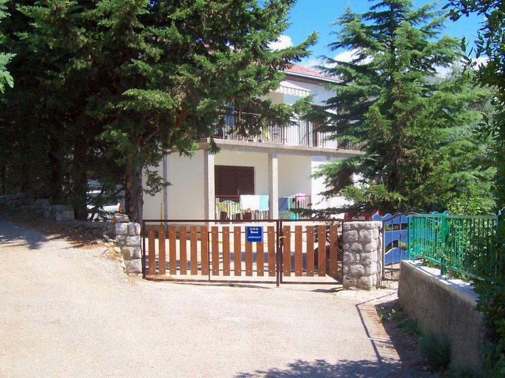 Apartments Marija Кърк Екстериор снимка