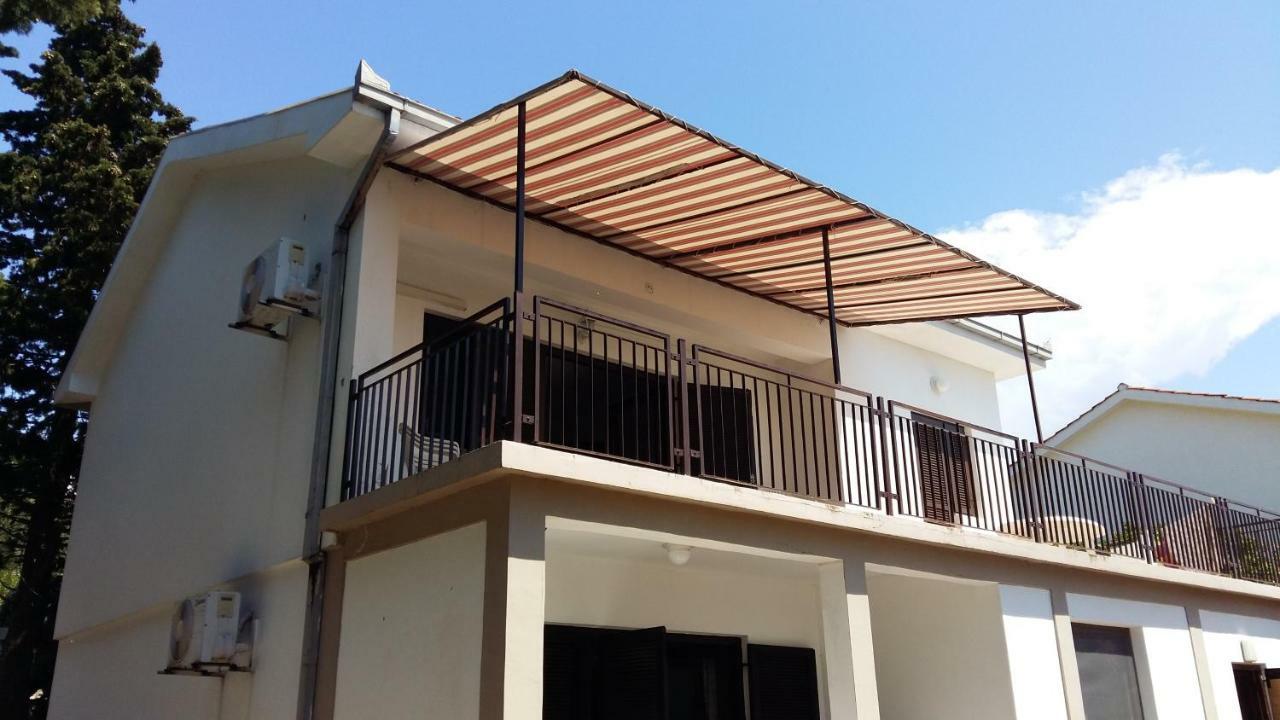 Apartments Marija Кърк Екстериор снимка